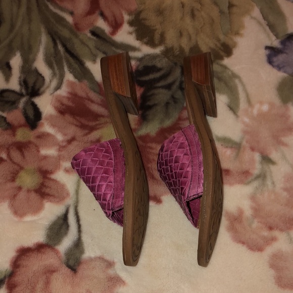 Soft Sandals - Picture 4 of 8